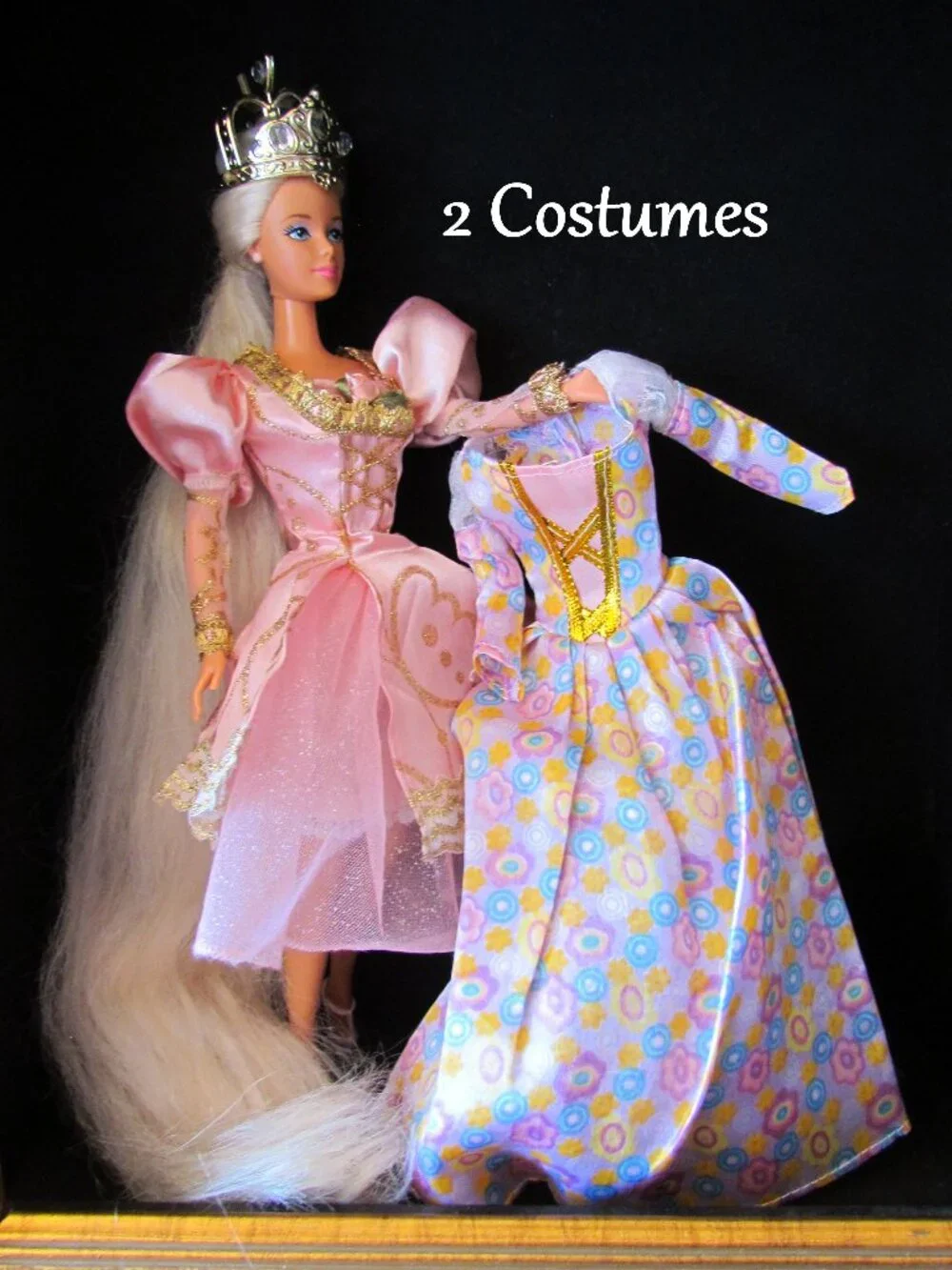 RAPUNZEL BARBIE PRINCESS, 2 DRESSES, LONG PLATINUM BLONDE HAIR, MACKIE FACE 1991